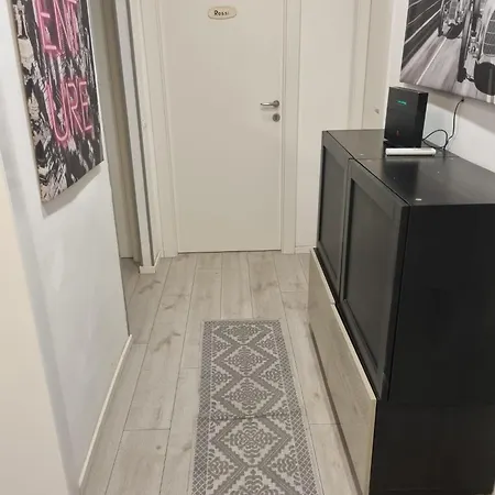 Vvr6 By Homes In דירה *