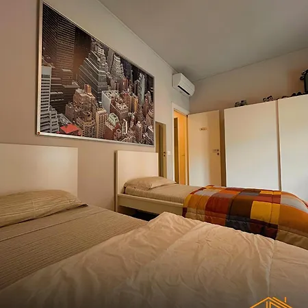 Vvr6 By Homes In Ancona